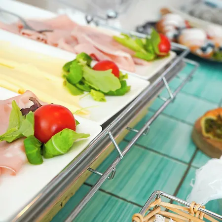 Luxor 4* רימיני