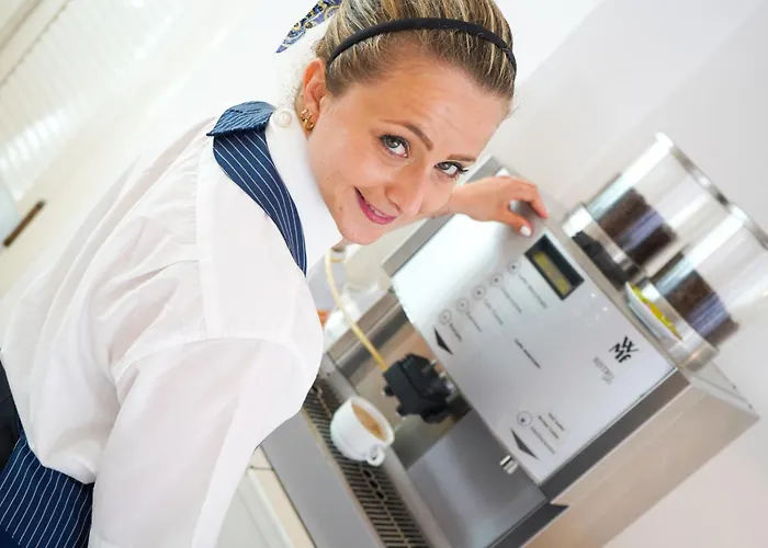 卢克索酒店 4* 里米尼