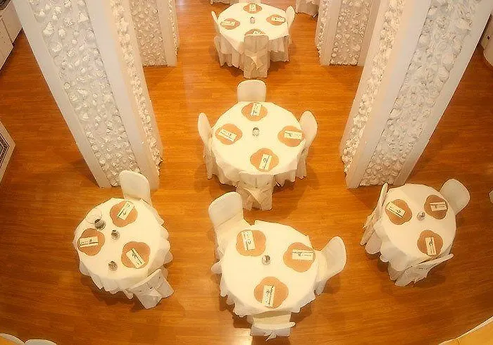 卢克索酒店 酒店 4*